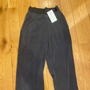 Womens Athleta Pantalon Seasoft Pant. Basic lounge pant